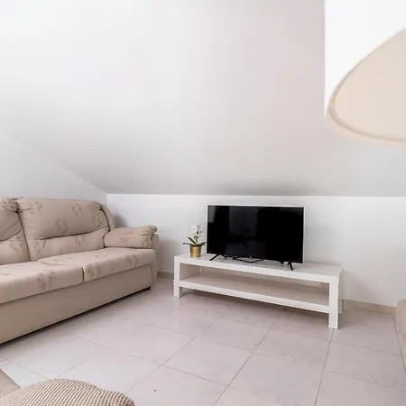شقة Nazare Cosy 2Br Near Beach نازاريه