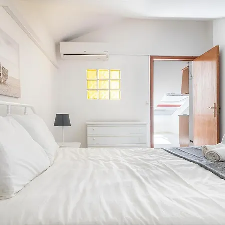 Nazare Cosy 2Br Near Beach شقة